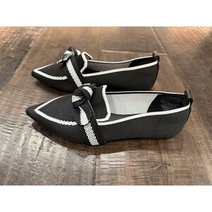 Women's Tahari Florentia Black White Woven Flat Loafer  Size 5 1/2 NWOB